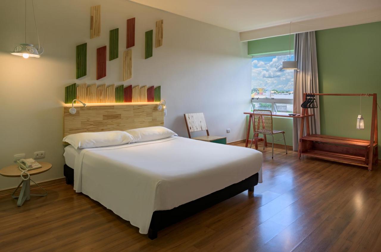 Hotel Nacional Inn Curitiba Santa Felicidade Екстериор снимка